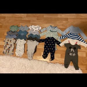 Newborn baby clothes lot